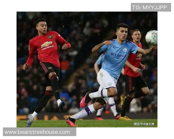 世界杯精彩对决：里昂与曼城战成平局战术解析引发热议