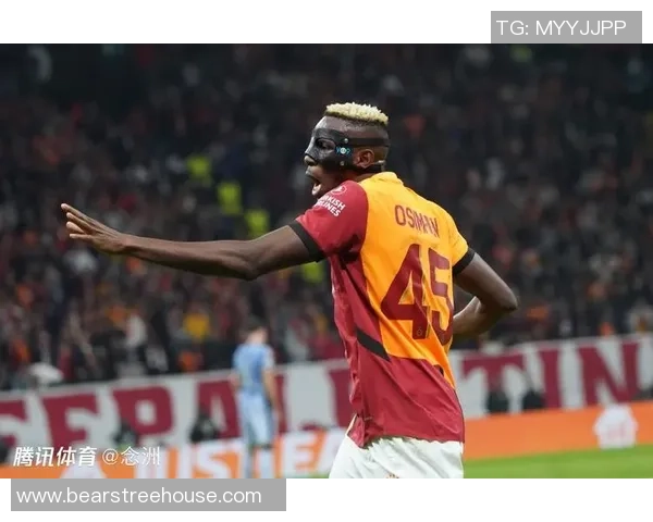 那不勒斯大胜曼联引发转会热议足总杯赛场瞬间回顾 那不勒斯大胜曼联引发转会热议足总杯赛场瞬间回顾