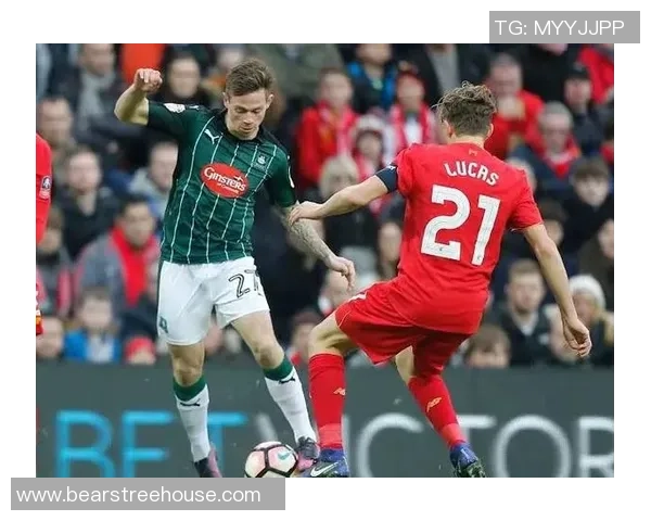 足总杯激战：那不勒斯与利物浦2-2平局精彩瞬间回顾与战术分析