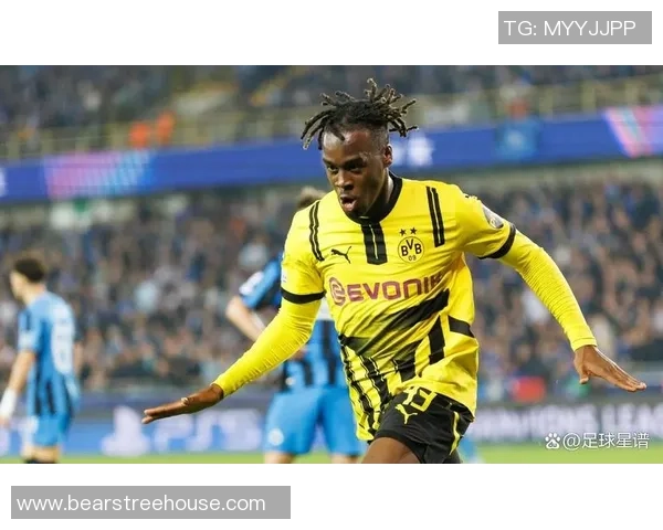 世界杯精彩对决：多特蒙德与切尔西激战成平局神扑瞬间引发全场狂欢