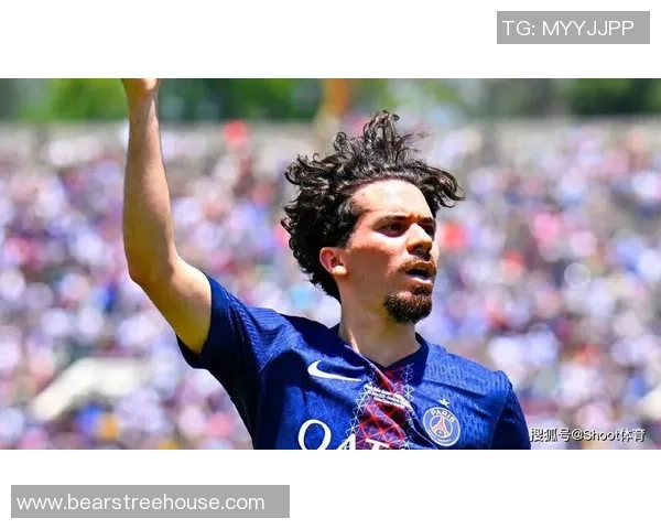 英超激战莱比锡狂胜巴黎圣日耳曼五球大捷补时进球引发全场狂欢