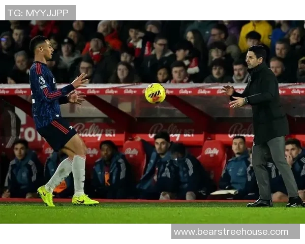 意甲历史冷门阿森纳惊天逆转曼城5比0全场沸腾瞬间回顾