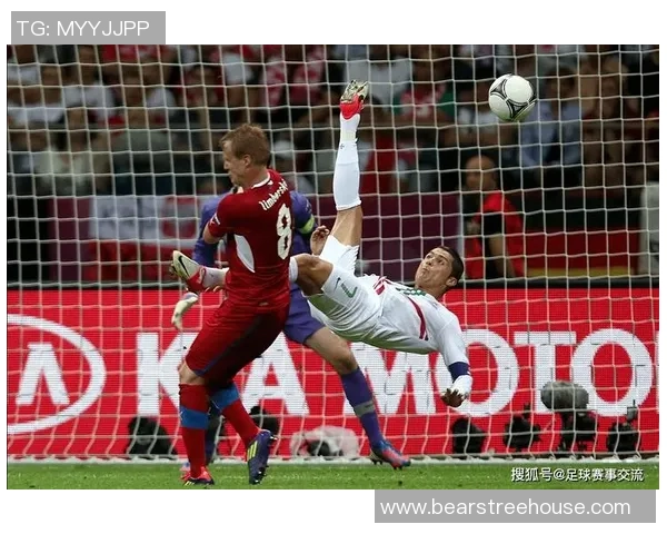 本菲卡大胜曼联6比2帽子戏法引发全场狂欢与数据分析