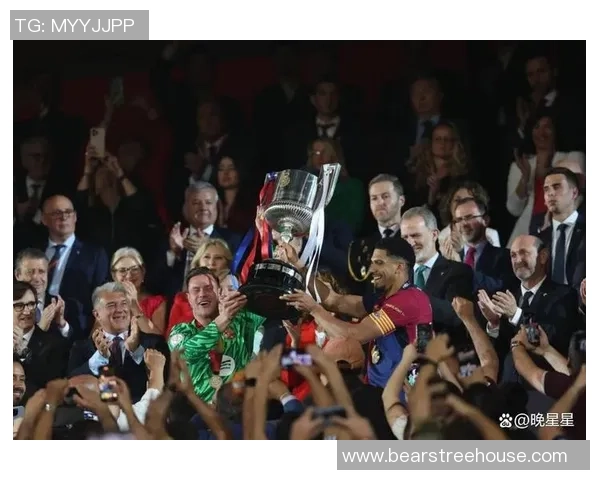 波尔图惊艳逆袭巴萨国王杯冷门瞬间引爆全场激情 波尔图惊艳逆袭巴萨国王杯冷门瞬间引爆全场激情