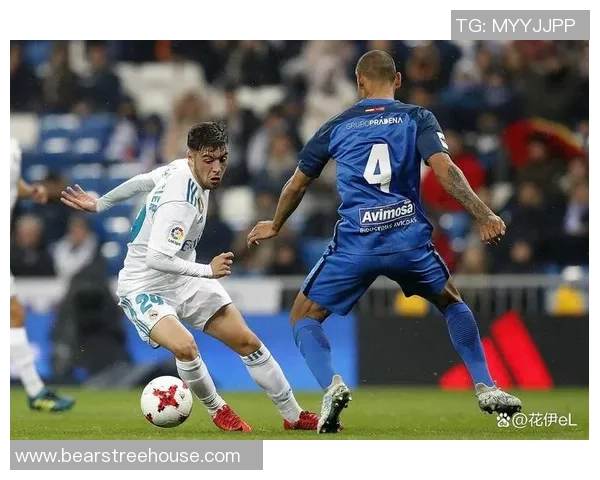 国王杯精彩对决皇马大胜拜仁乌龙球引发全场狂欢与转会传闻