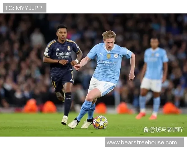 英超经典对决皇马4-0曼城绝杀瞬间震撼全场解析 英超经典对决皇马4-0曼城绝杀瞬间震撼全场解析